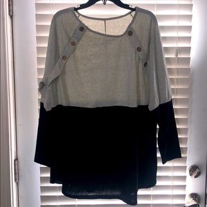 2XL tunic length shirt